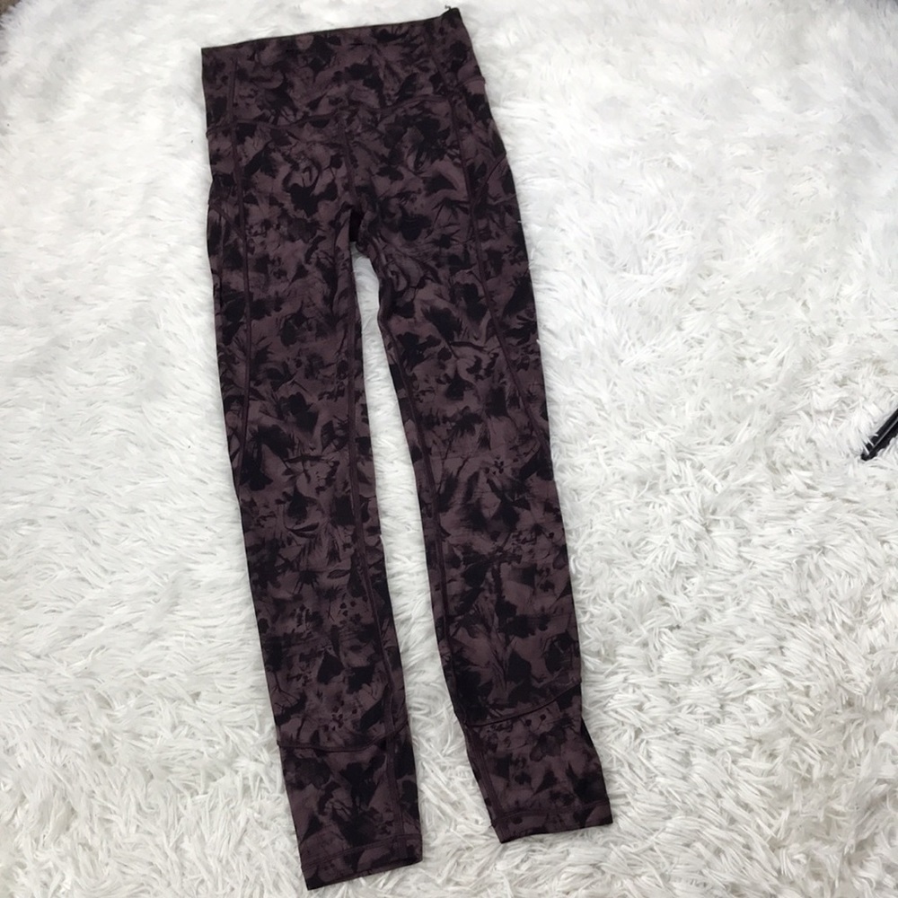 Lululemon In Movement Tight 25" *Everlux Mini Dusk